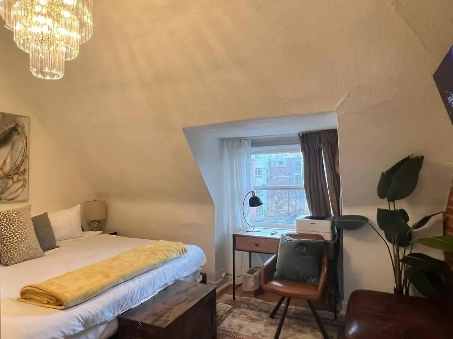 3 Bedroom With Patio Toronto 0*,